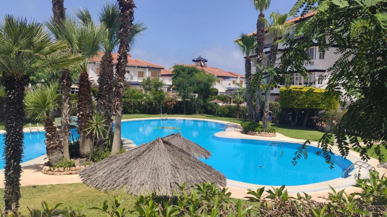 Appartement Apartamento Parquemar à La Mata  Extérieur photo